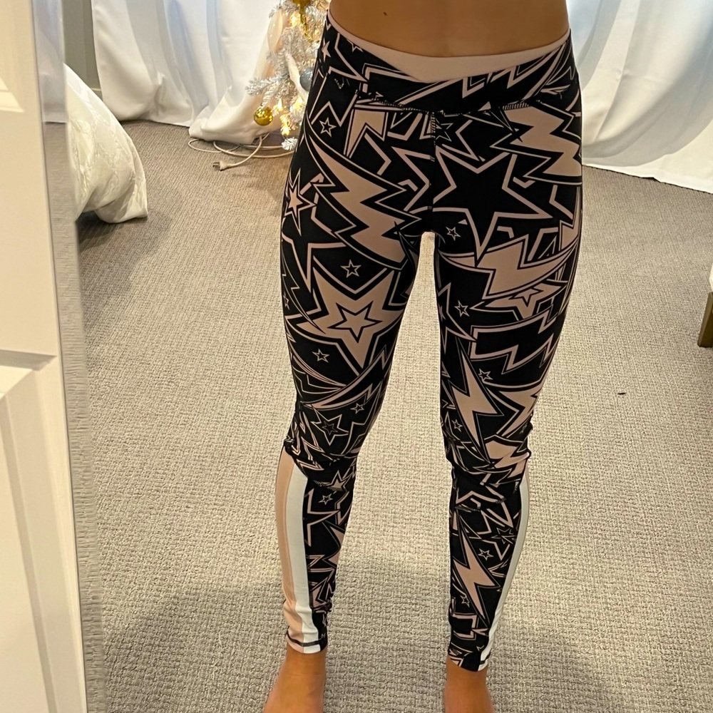 Cotton on Body Star Leggings size small